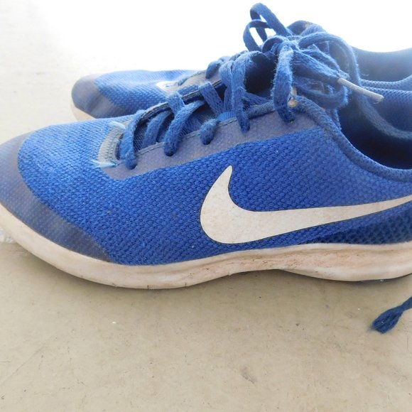 NIKE SNEAKERS BLUE/WHITE BIG BOYS SZ 6Y - Picture 1 of 3